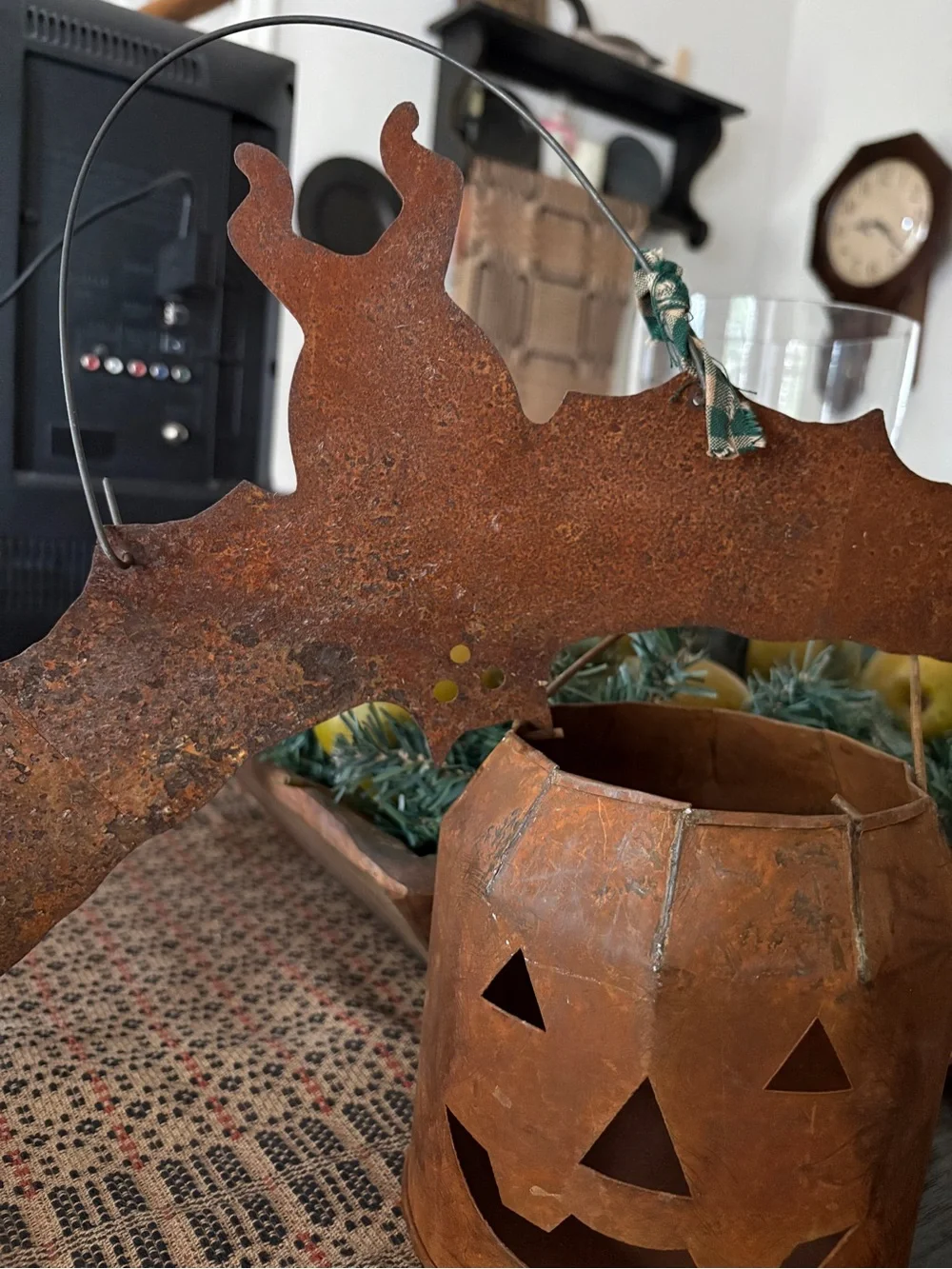 Rust-Finish Pumpkin Lantern & Chalkboard Set - Orange